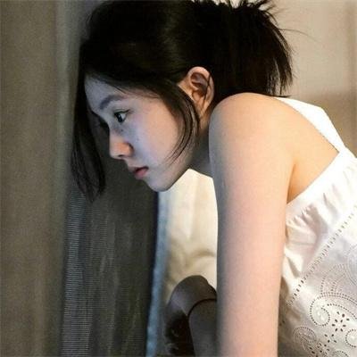 阳光中的青时雨